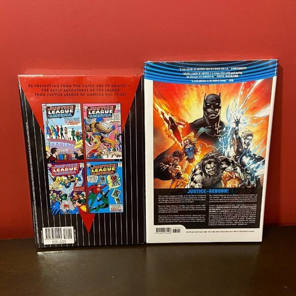 Set of 2 Collector's DC Comics Hardcover Justice League Books - Brand new! - Picture 2 of 4